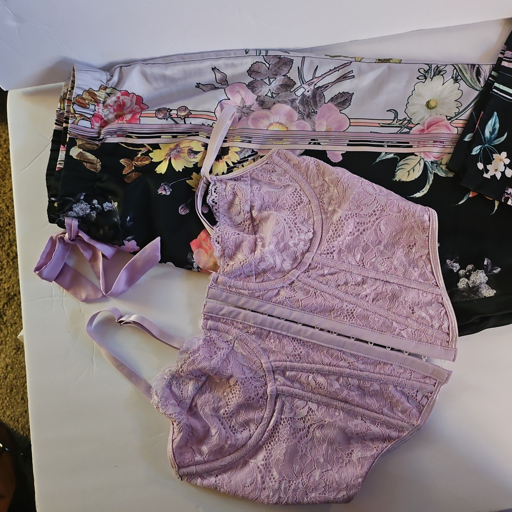 Victoria's Secret Lounge Pants (S) Bra (6)